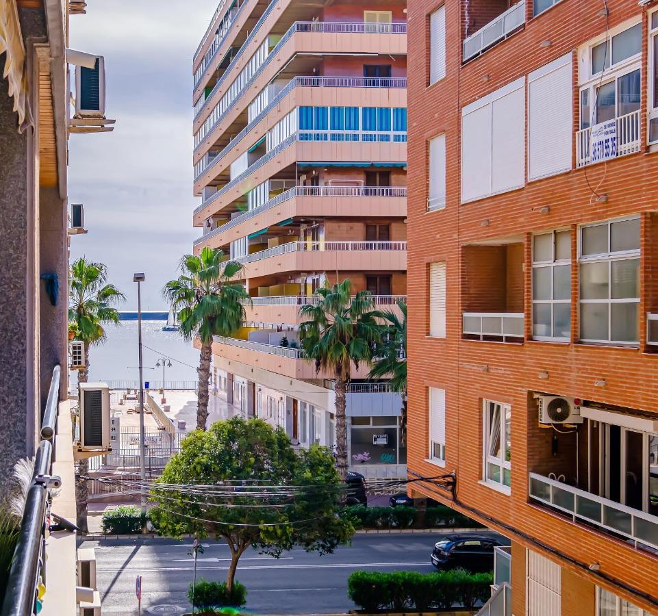 Apartament Alexandro'S Apartment Torrevieja Luaran gambar
